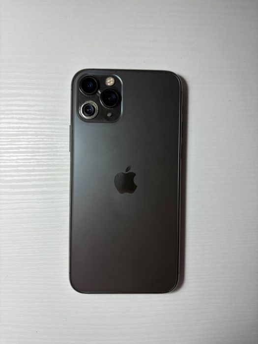 iPhone 11 Pro 64 ГБ