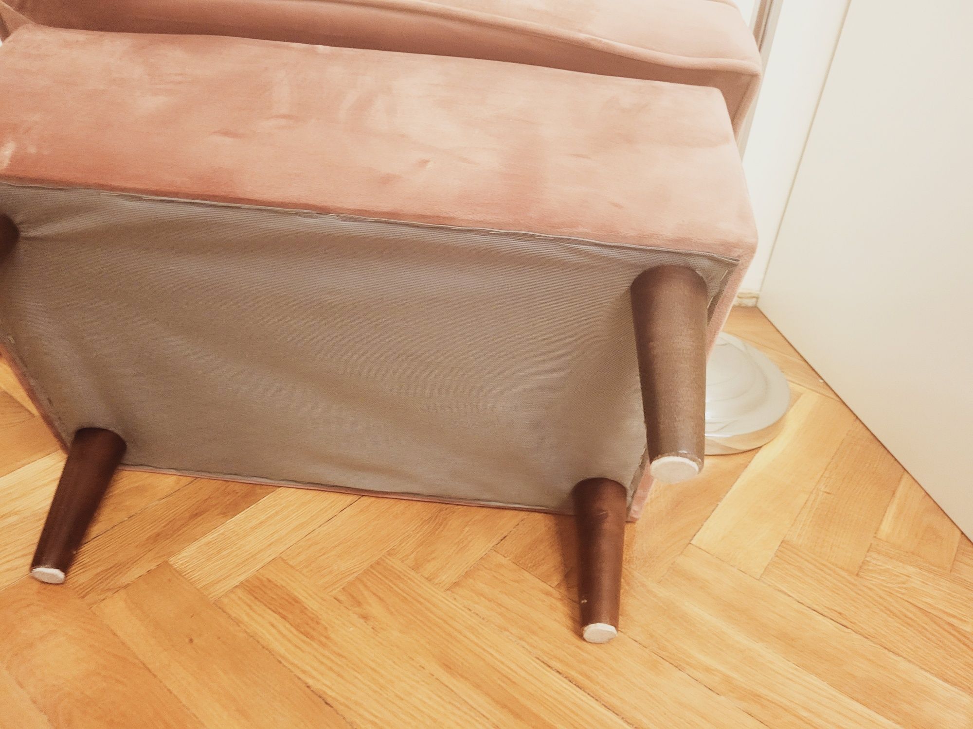 Podnóżek  jak ikea strandmon
