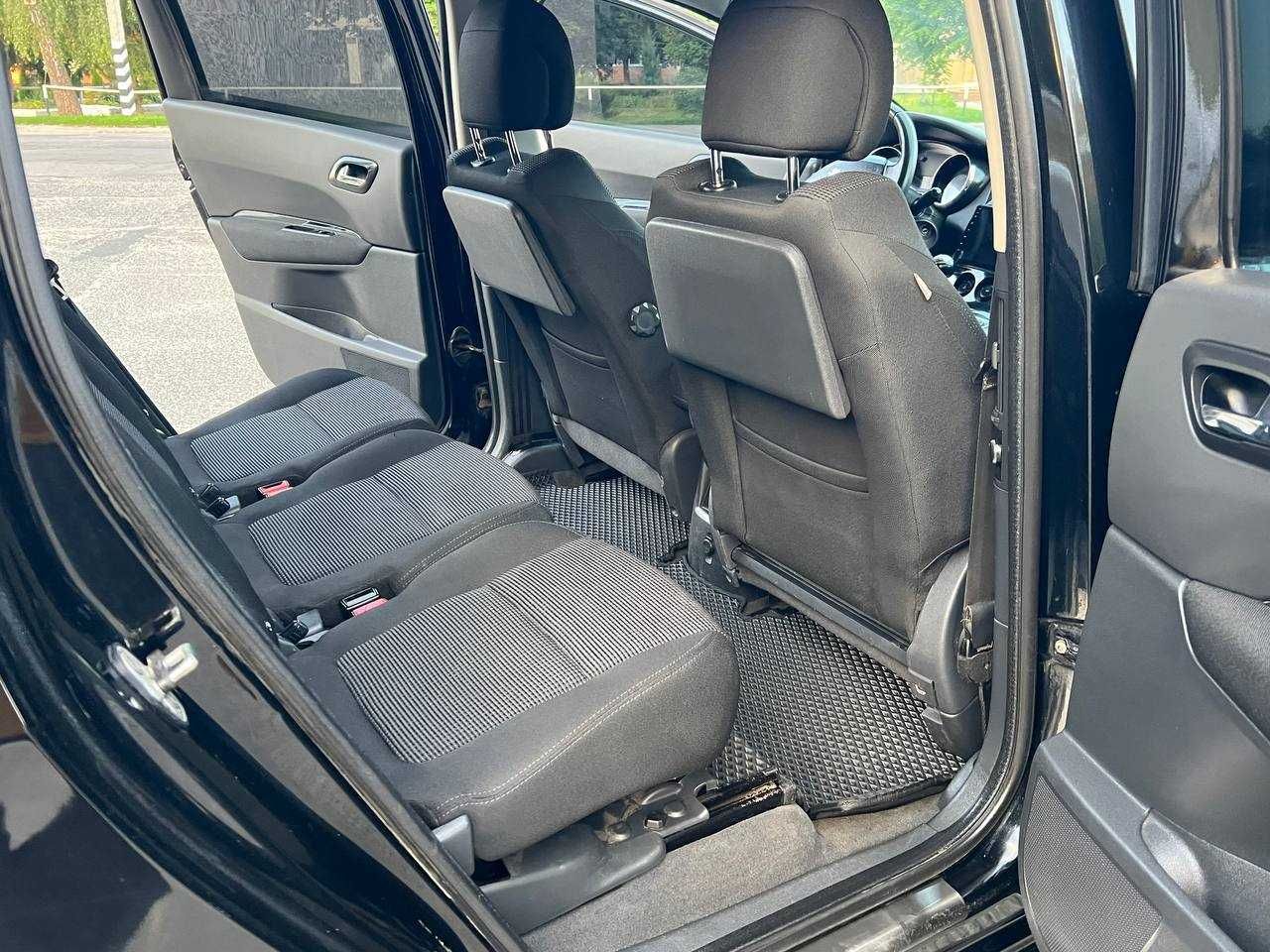 Peugeot 5008 2009 р.в. 1.6 бензин