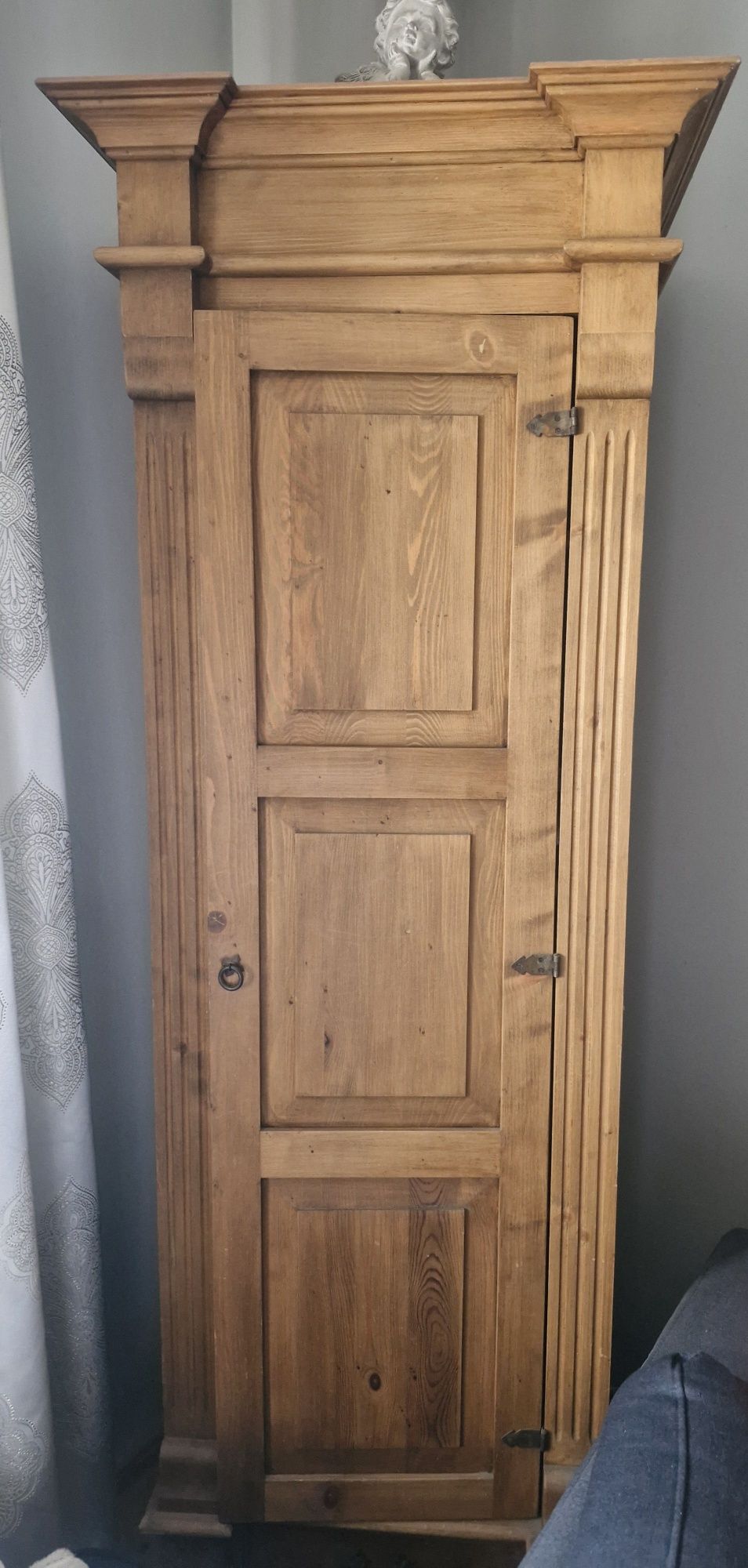 Szafa woskowana drewniana
