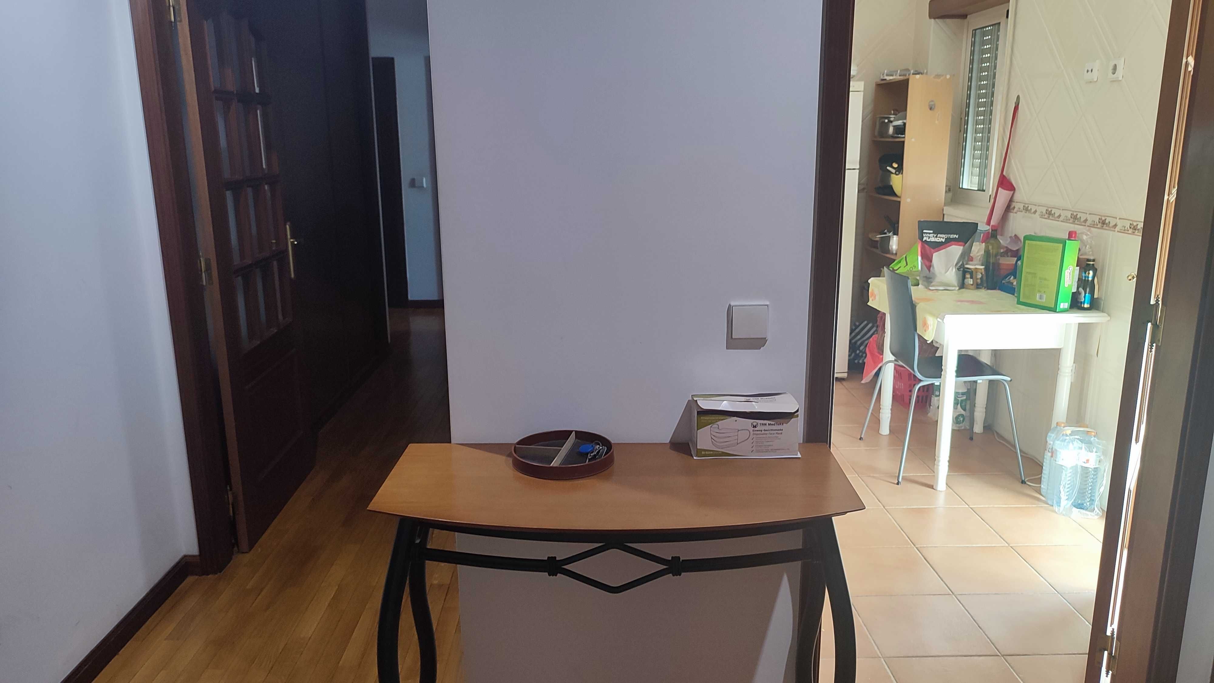 1-2 quartos vagos para estudantes (f/m) - Apartamento T3 Coimbra