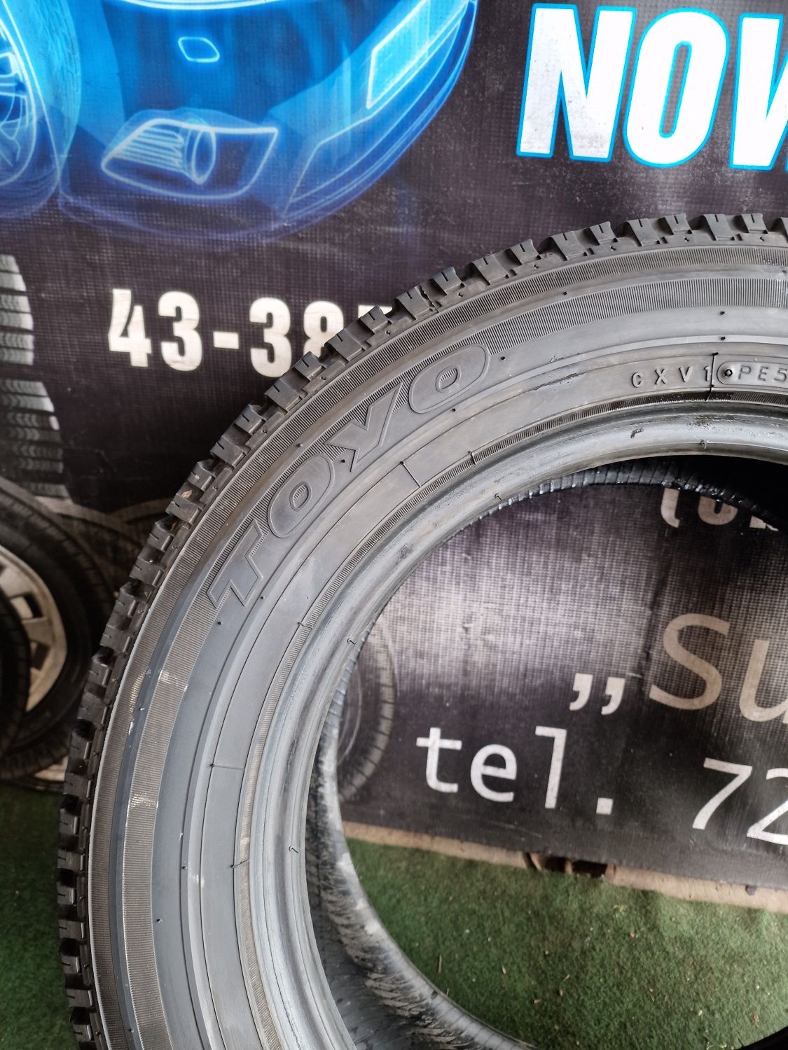 Opony zimowe 215/60/16C Toyo Bus wzmacniane Para 8.7mm