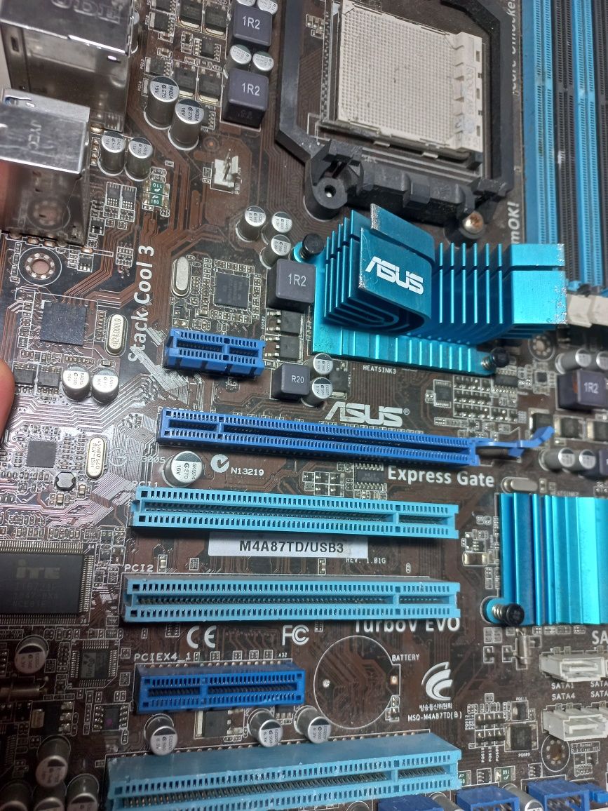 Материнская плата Asus M4A77TD usb3.0