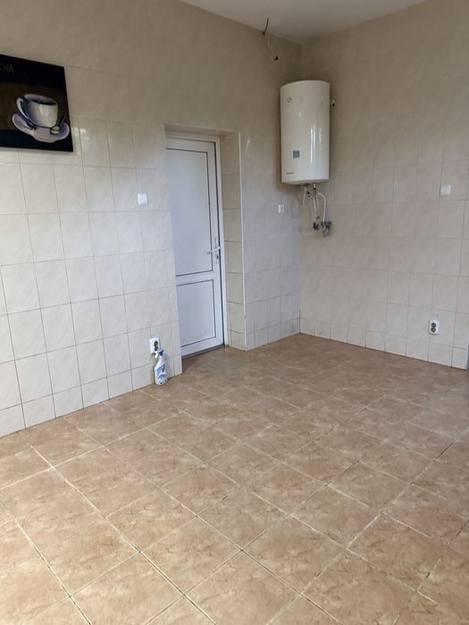 Здається в оренду склад з офісними та побутовими приміщеннями під виро