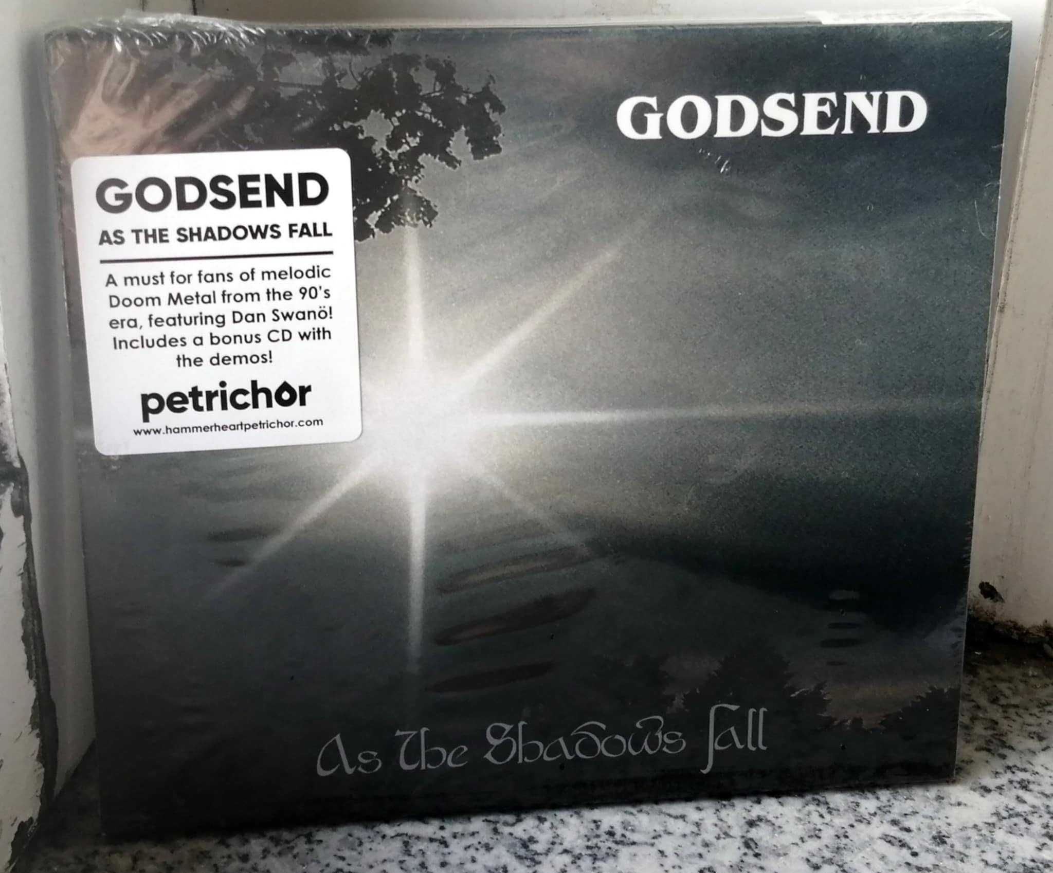 cd de GODSEND - As The Shadows Fall - edição 2 cds (novo)