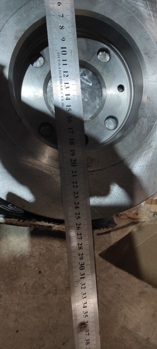 Тормозные диски на бензиновый Опель вектра