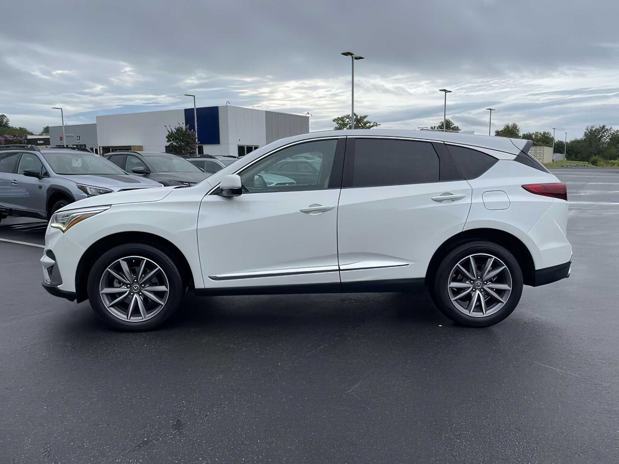 2020    Acura RDX