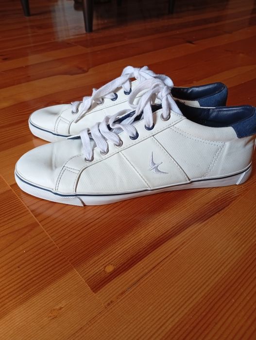 Buty sportowe męskie, rozmiar 40, ecru