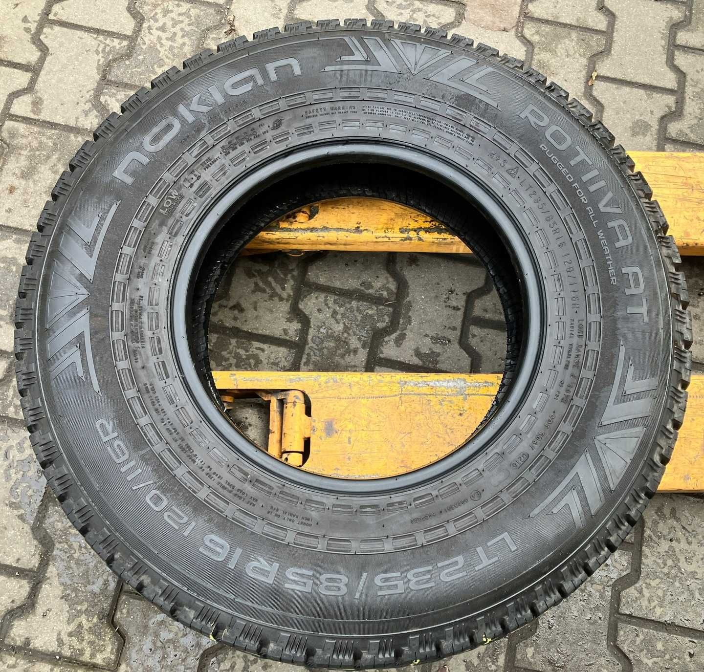 NOKIAN ROTIVA AT 235/85R16 2szt x 9,64mm