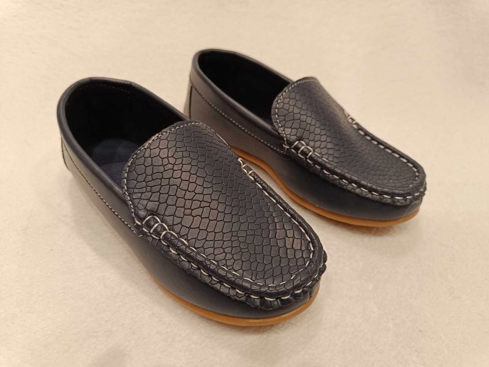 Buty dziecięce - granatowe mokasyny