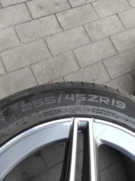 255/45 R19 Nokian Hakka Black 2 / 2020 рік 6.5мм літні шини 2шт