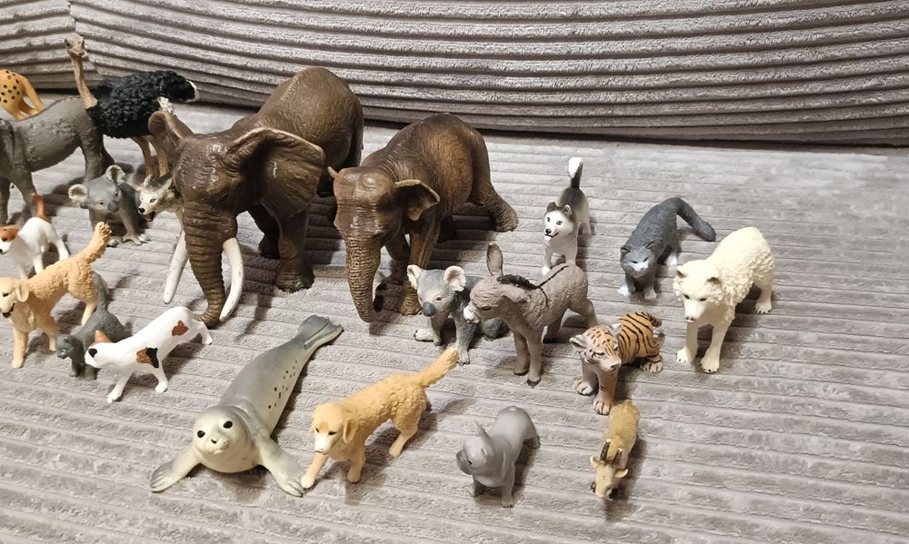 Zwierzątka Schleich różne