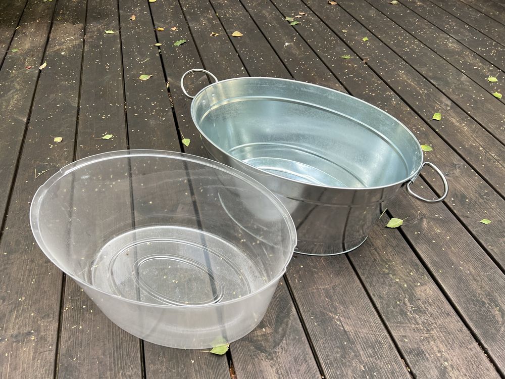 Cooler do chlodzenia wina, napojów.