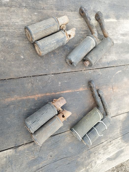 Підніжки водійські, пасажирські*