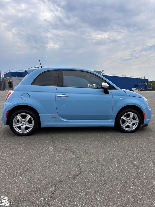 Fiat 500e рестайлінг 2016 рік