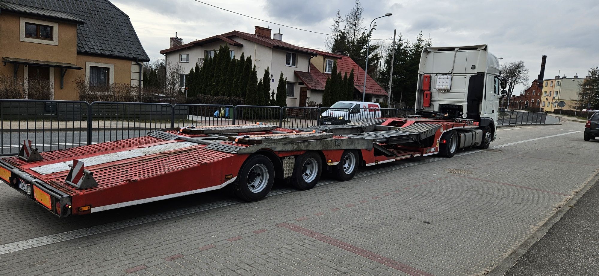 Pomoc Drogowa Morąg 24h Transport Ciągników Maszyn Koparek do 20t