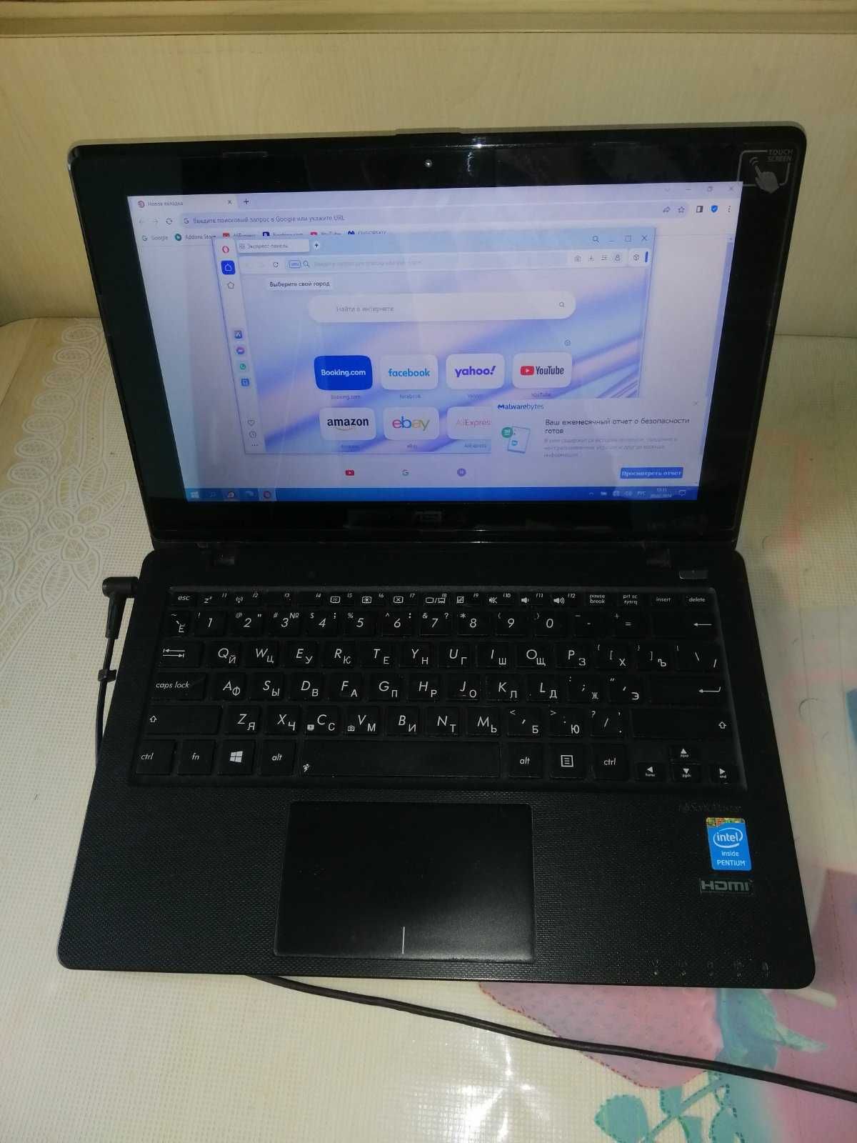 Продам ноутбук ASUS VivoBook X200CA (X200CA-CTO59H)
