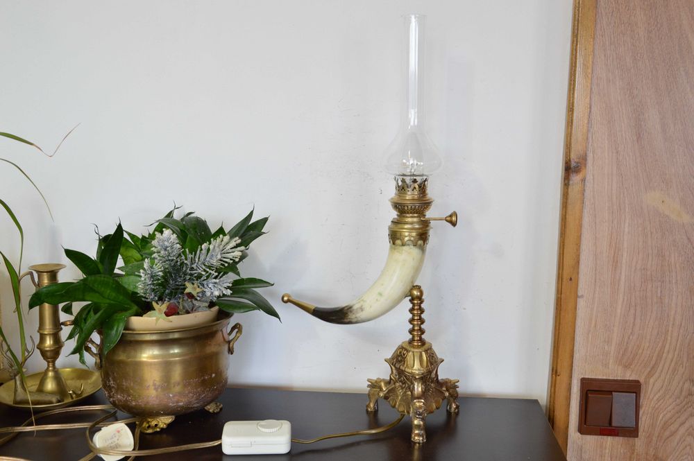 elektryczna lampa naftowa róg mosiądz b. stara