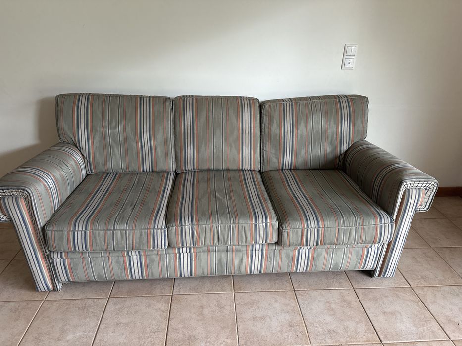 Conjunto sofa e  2 cadeirões