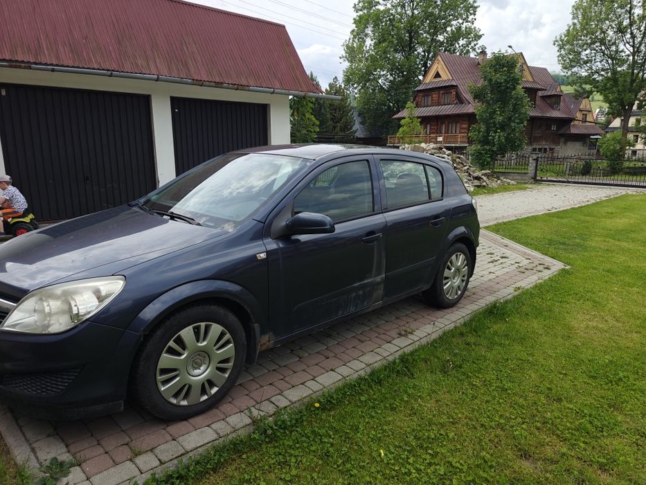 Opel Astra H 1.6 benzyna