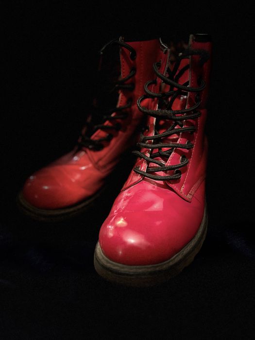 Czerwone prawie glany