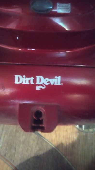 Продам пилосос Dirt Devil