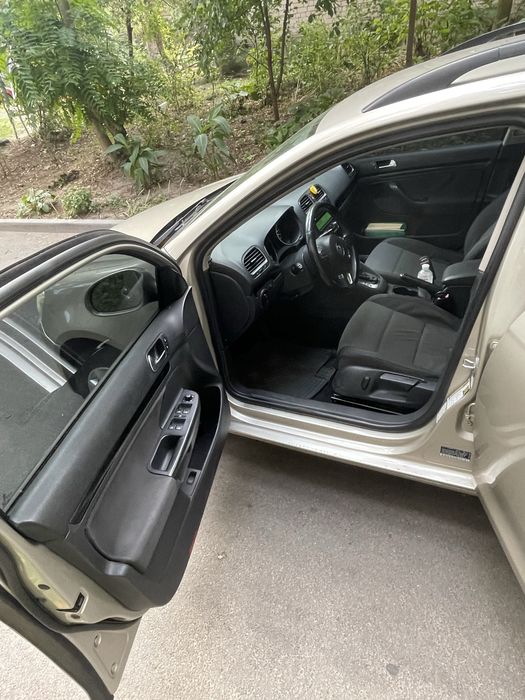 Продам VW Jetta 2,5 , 2012 г.