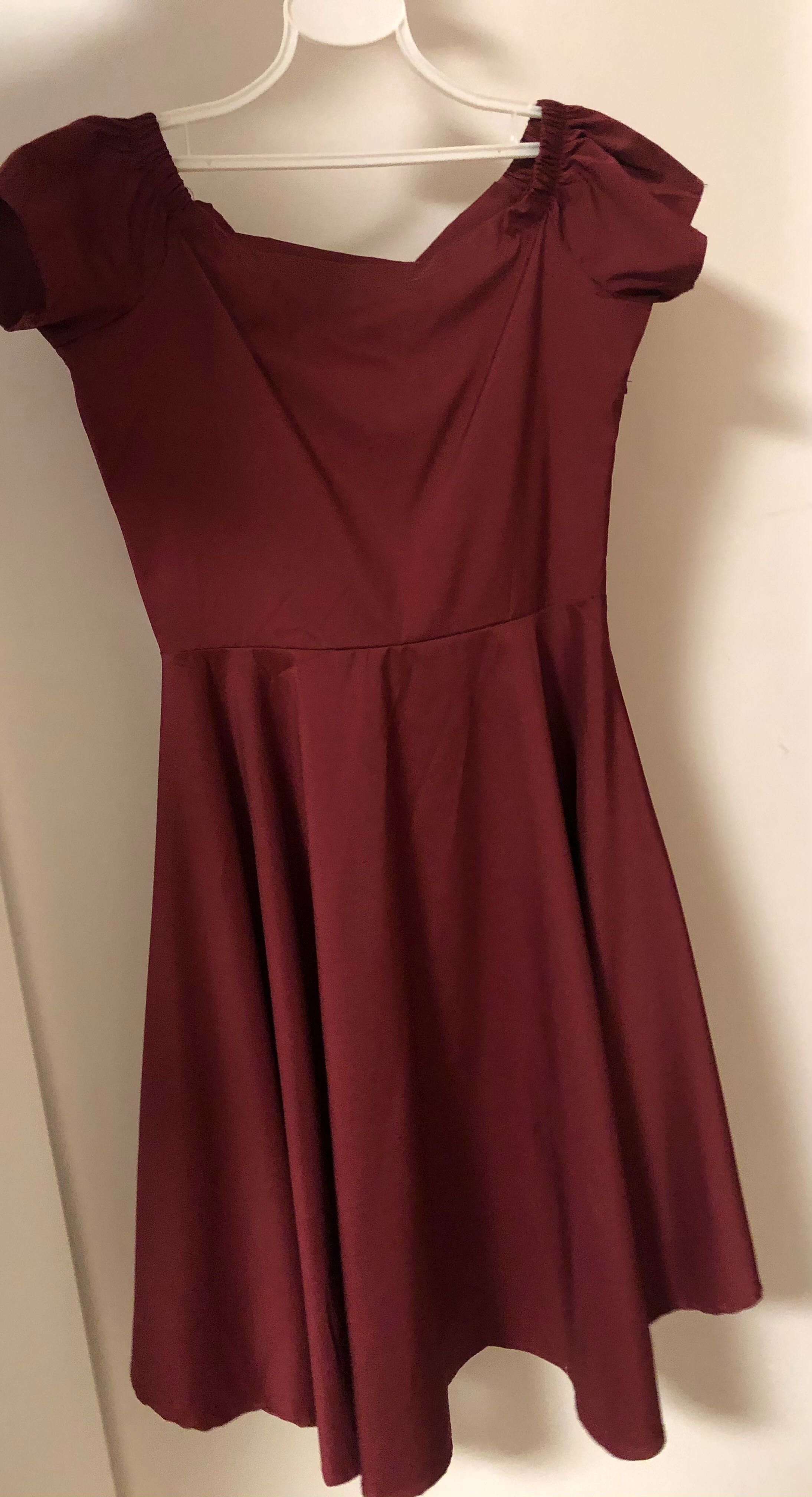 Vestido cor de tinto