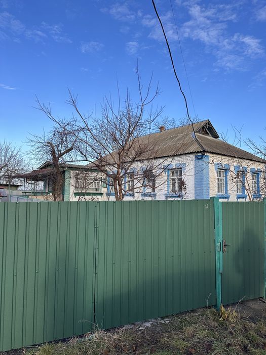 Продаж будинку