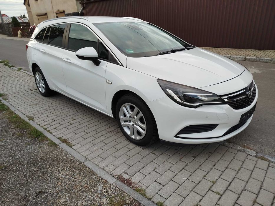 Opel Astra 1.4T 127tkm super stan z Niemiec