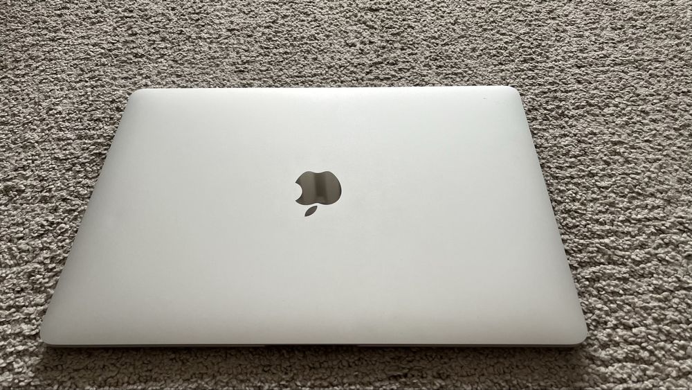 Macbook Air Retina a1932