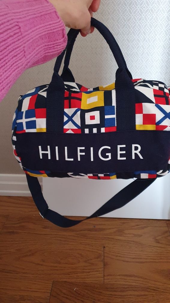 Спортивно-дорожня сумка  Tommy Hilfiger