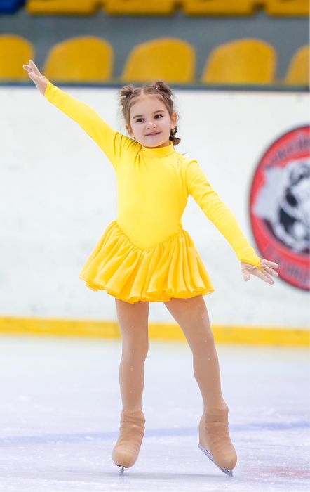 Сукня для виступів з фігурного катання