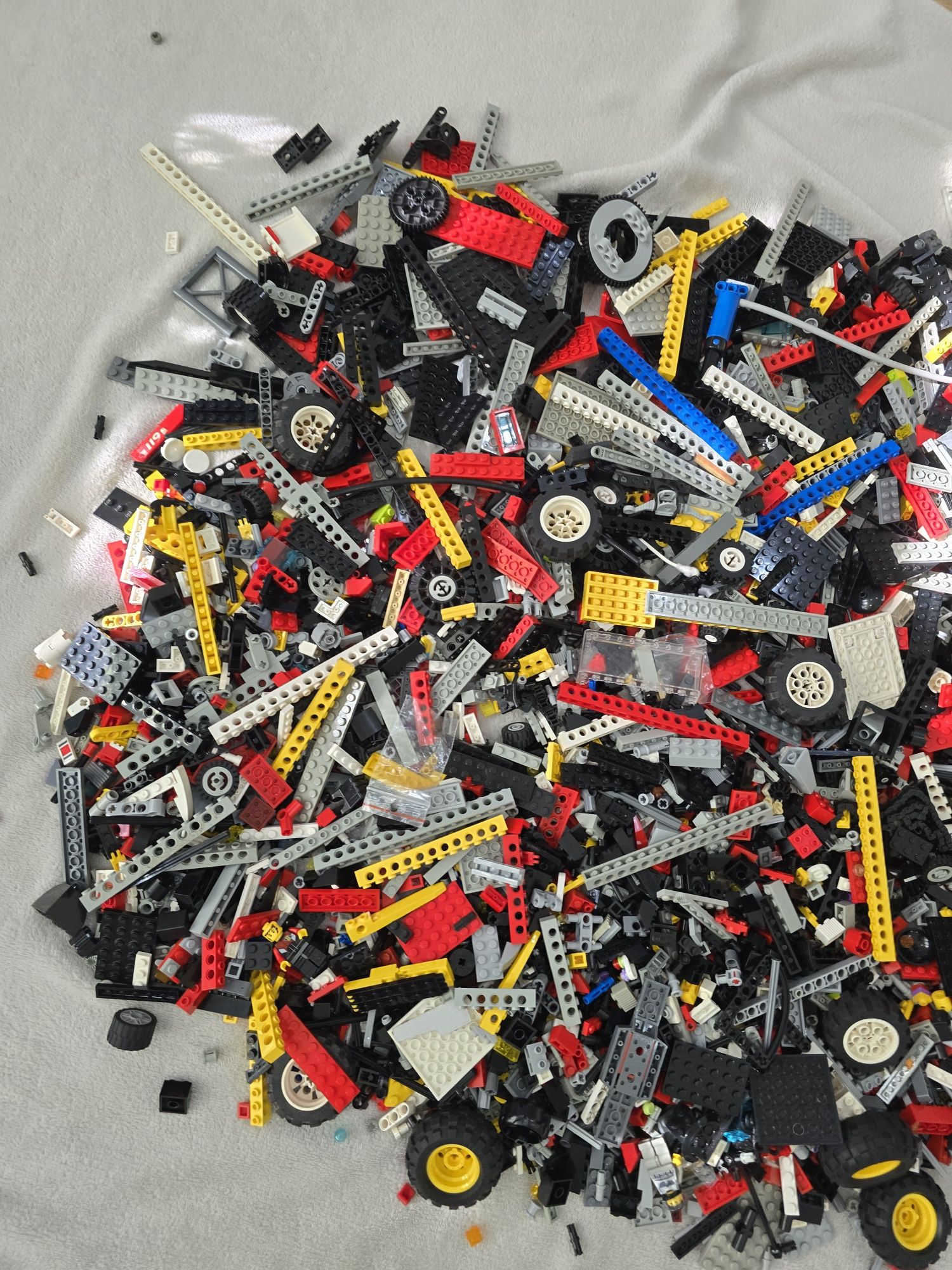 Sprzedam klocki lego technic