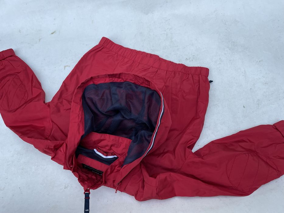 Vendo blusão impermeável menino Lion of Porches