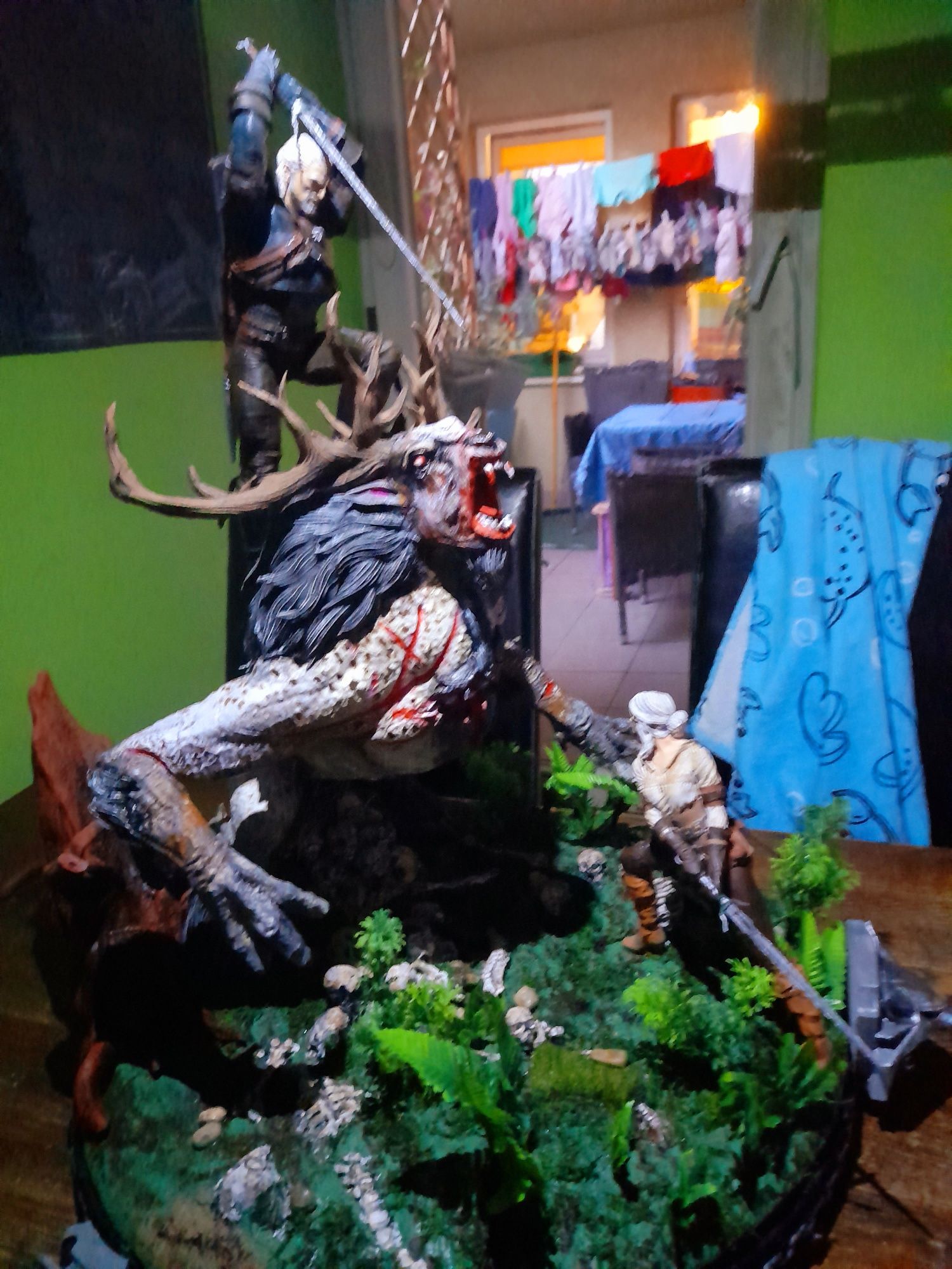 Diorama The Witcher - Walka Gelarda I Ciri z  Biesem