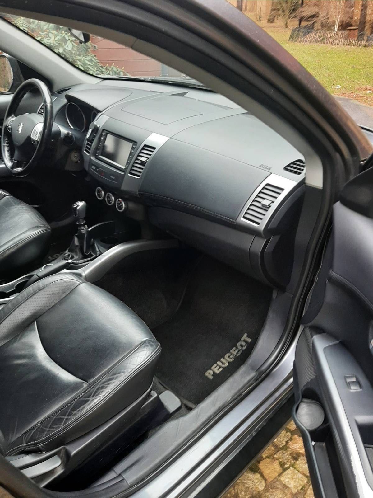 Peugeot 4007 2.2HDI Platinum 260tyś km 4x4 7 osobowy hak