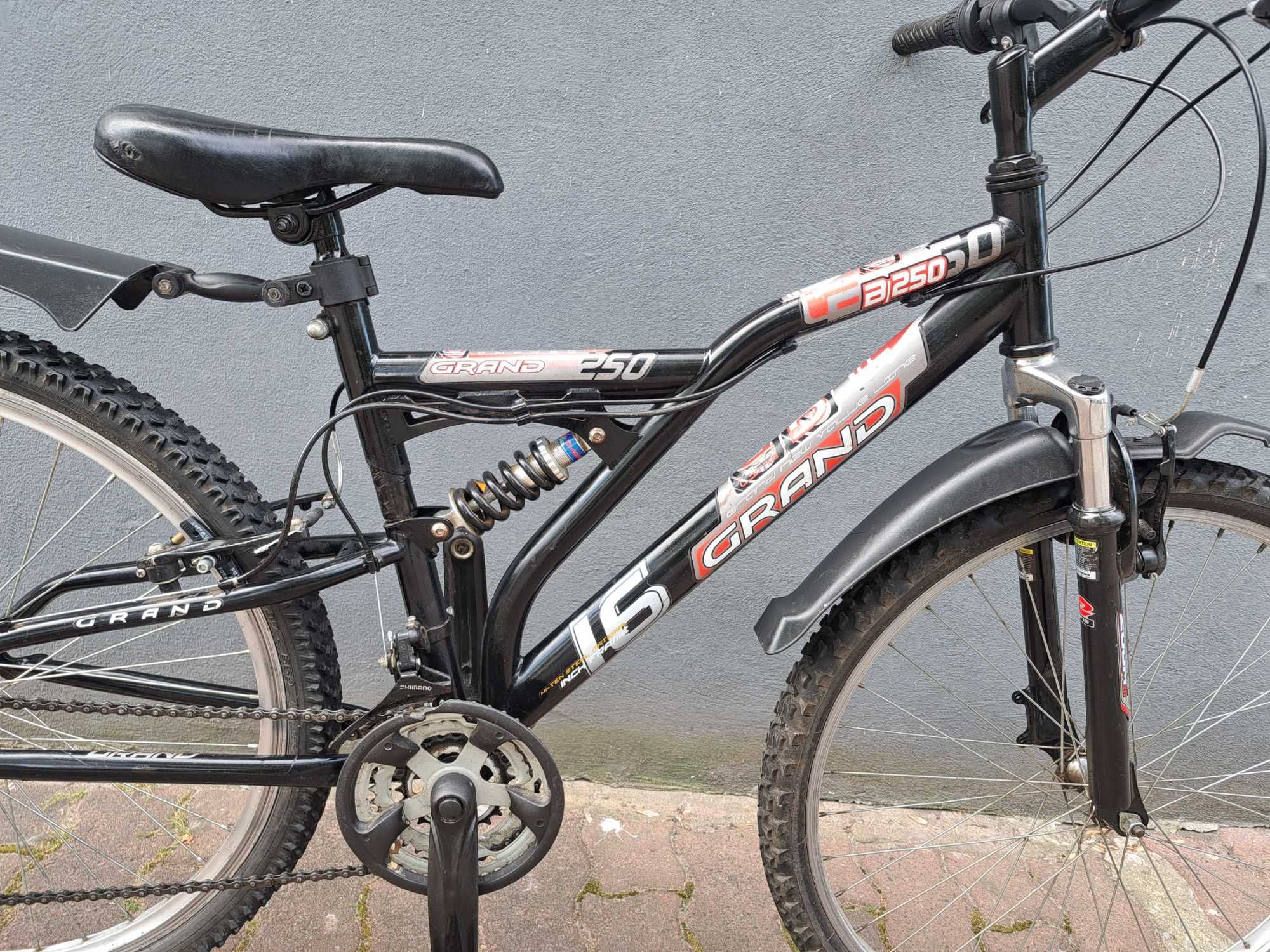 rower MTB KROSS GRAND 250 koła 26" rama 16"