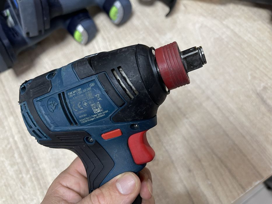 Bosch GDX 18V-200 / акумуляторний гайковерт-імпакт Бош