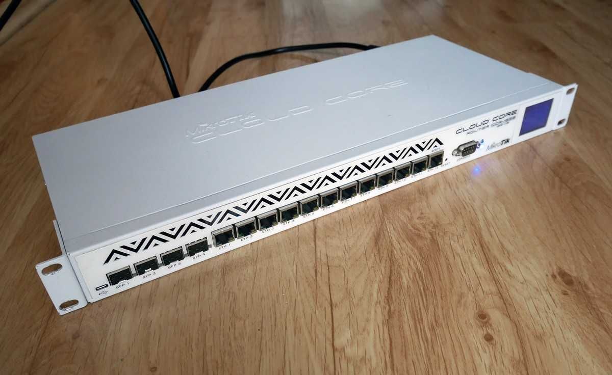 Router MikroTik CCR1036-12G-4S