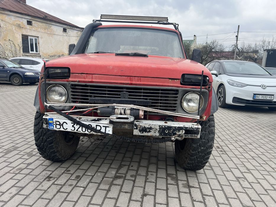 Авто  Ваз 2121 нива