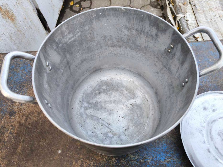 Кастрюля алюминиевая с крышкой на 30 л СССР
