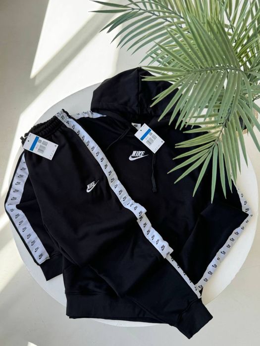 Спортивний костюм Nike на лампасах/ костюм найк чорний/ оригінал