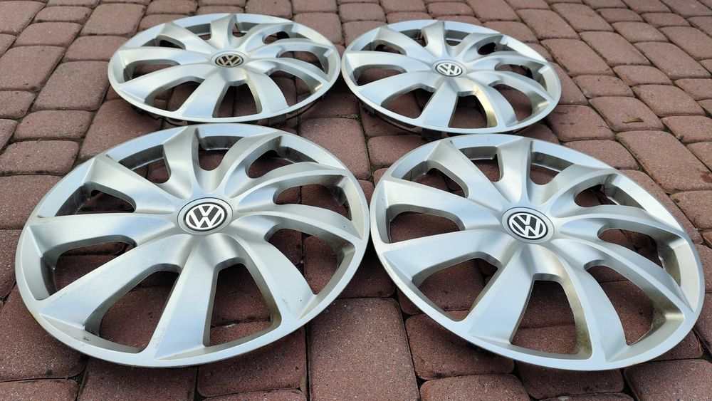 Felgi stalowe 16" 5x112 ET42 (VW) + opony zimowe 215/65 R16 + kołpaki