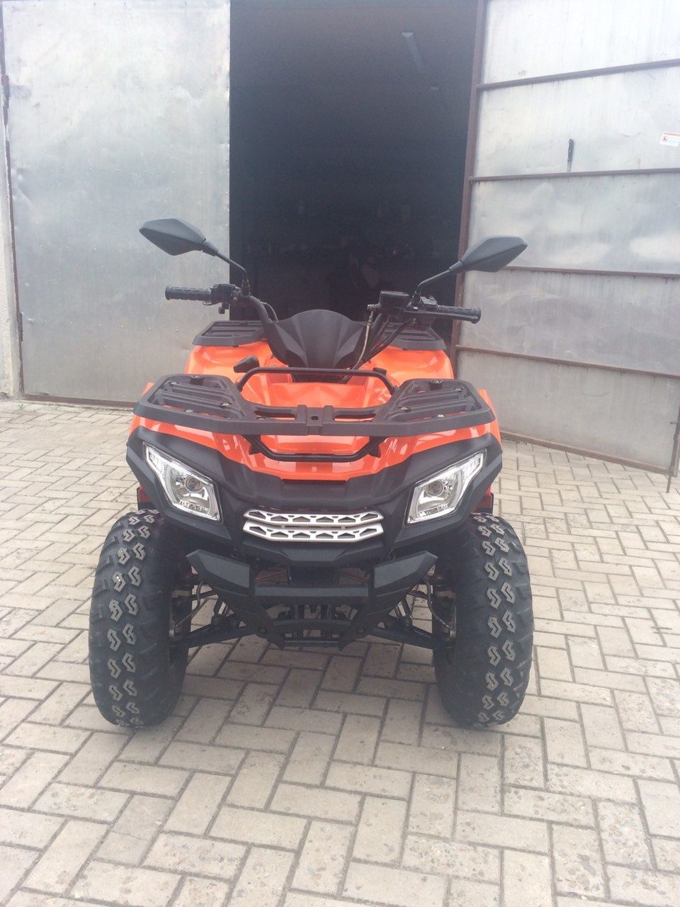 Продам квадроцикл    Loncin