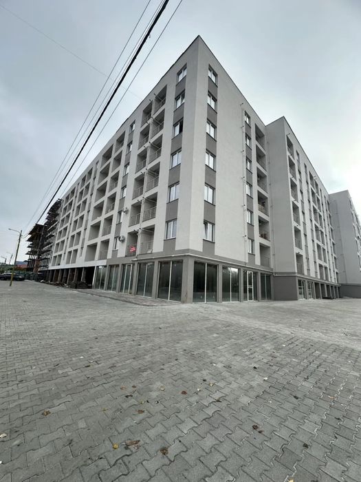 Продаж комерційного приміщення м.Ужгород при центр дорозі