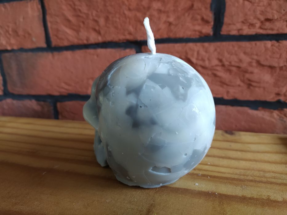 świeczka wolnostojąca duża czaszka