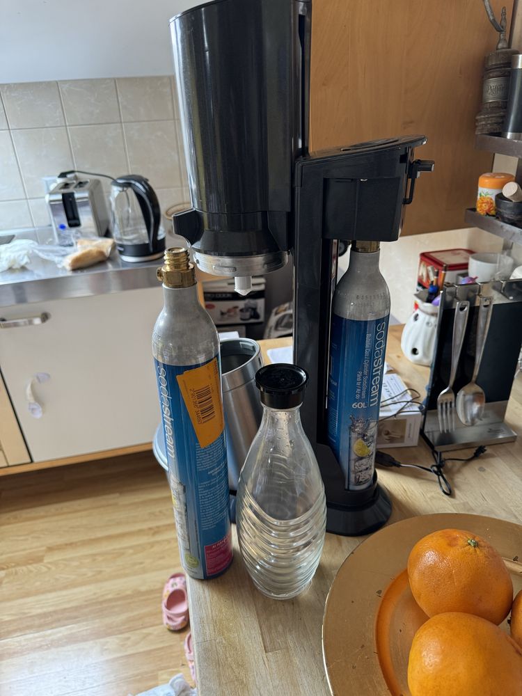 Saturator Soda Stream Crystal  karafka gratis nabój