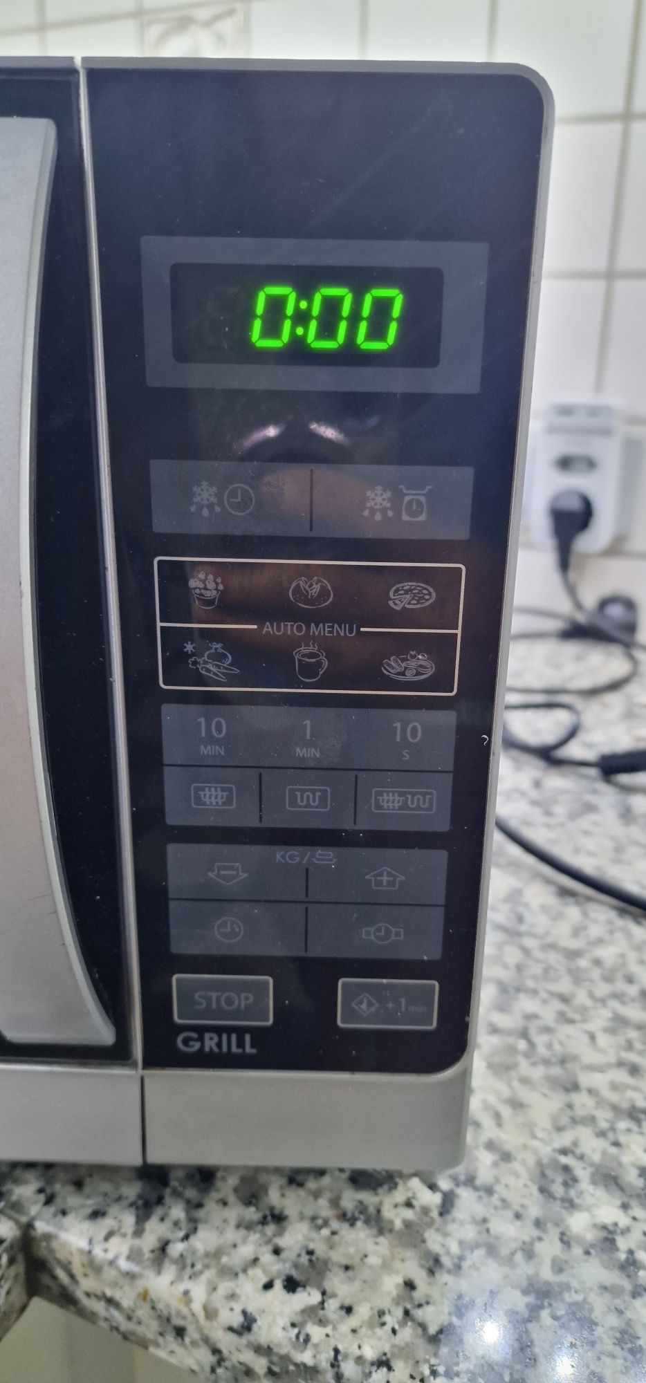 Mikrofalówka  z grillem Sharp