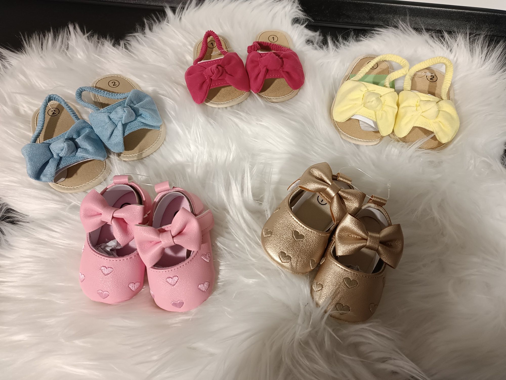 Sapatos bebe novos